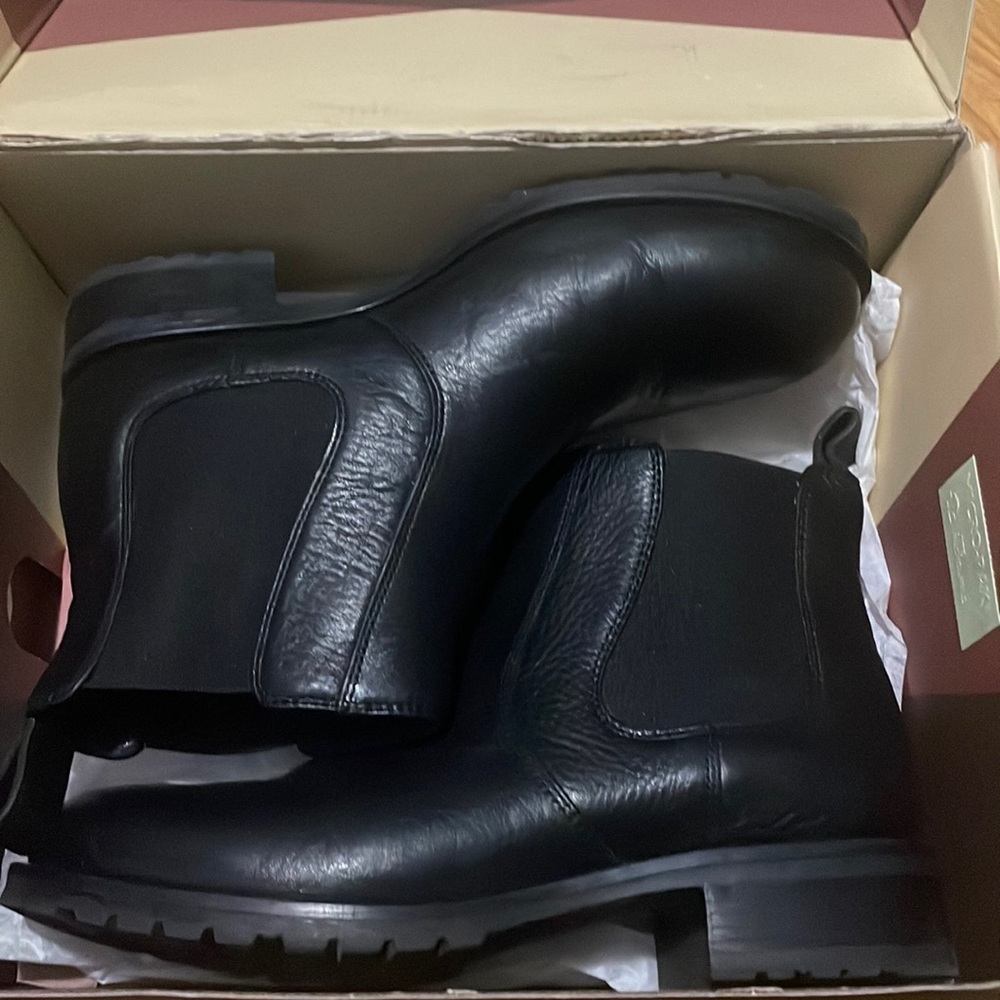 Black Leather Chelsea Boots